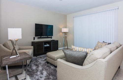 Kissimmee House | Fabulous Apartment at Storey Lake only 10 minutes from Disney SL4731-103