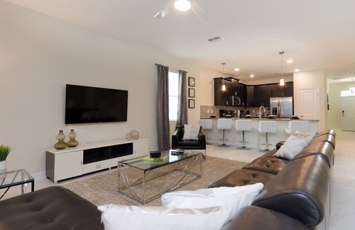 Davenport House | Family Friendly 8 Bed Game Spa Pool Home at Champions Gate Resort