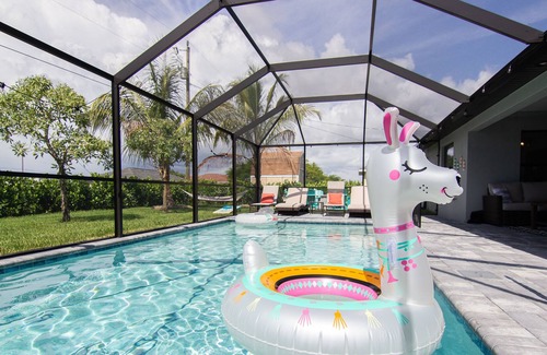 Mariner House | Family Oasis! Beaches,Heated Pool, outdoor kitchen, game room, fire pit