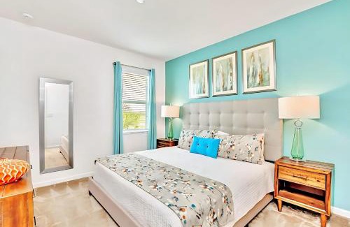 Kissimmee House | Family Resort - 6BR Mansion - Private Pool, Home Theater, BBQ and More