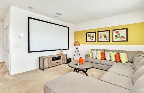 Kissimmee House | Family Resort - 6BR Mansion - Private Pool, Home Theater, BBQ and More