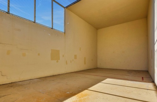 Crescent Beach Condo | Fantastic coastal gem with shared pools, private balcony, beach access & WiFi