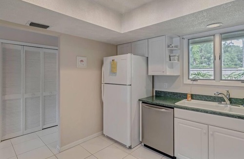 Sawgrass Condo | Fishermans View - Lakefront and golf course views await your arrival