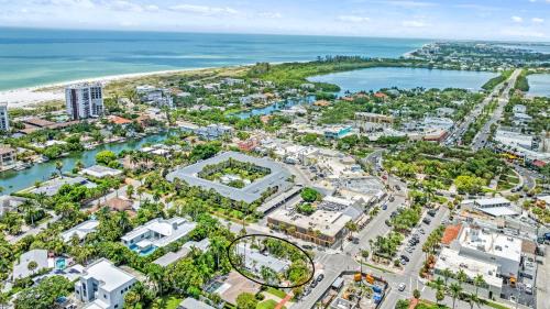 Saint Armands Key House | Five Palms - 354