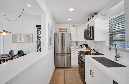 Central Beach Condo | Fort Lauderdale Yacht & Beach Club 209