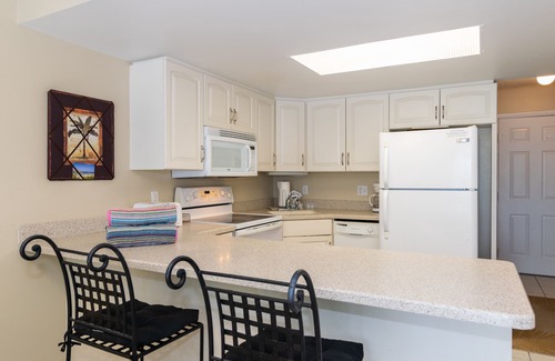 Holmes Beach House | Fountainhead Condo 4 2/2 Condo Steps To white Sugar Sand Beach, Large Pool