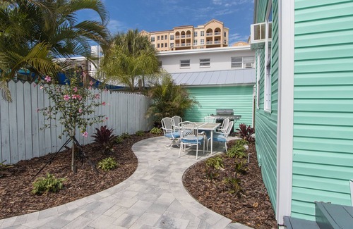 Clearwater Beach House | Frenchy's Cottages on East Shore 490
