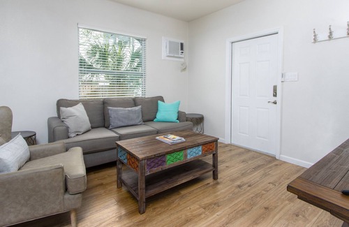 Clearwater Beach House | Frenchy's Cottages on East Shore 490