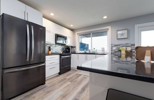 Jacksonville Apartment | Front Bottom | Oceanfront steps from the sand!