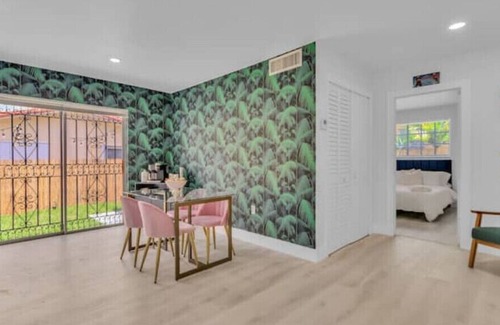 Little Havana House | Fun Central House by Calle 8, Beaches & Downtown
