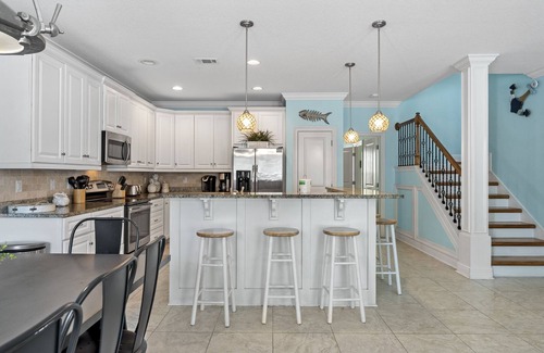 Villages of Crystal Beach House | Gated Community ~ Lagoon Style Pool ~ Near the Beach