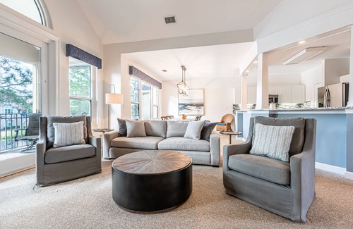 Sandestin Condo | Golf Cart ~ Lakefront ~ Private Resort Beach Access