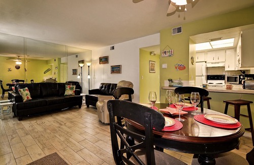 Bay Esplanade Condo | Gone Beaching 202 Condo in the Heart of Everything