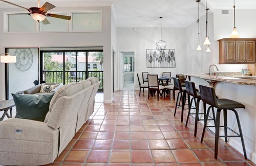 Pelican Bay Condo | Gorgeous Condo in Pelican Bay