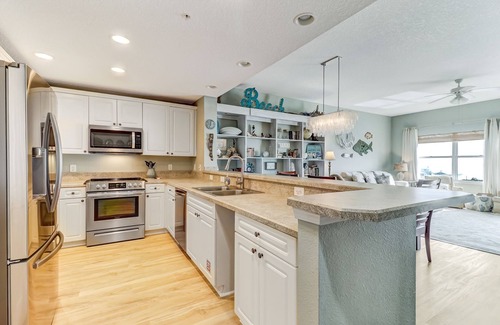 Fernandina Beach Condo | Gorgeous Ocean Views | Ocean Park Penthouse | Garage Access | Easy Walk to Beach