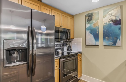 Baytowne Wharf Condo | Grand Comfort: 1BR Condo w/Golf Cart, Wrap-Around Balcony, and Resort Amenities at Sandestin Golf and Beach Resort!