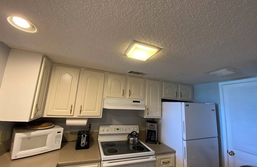 Amelia City Condo | Great Oceanfront Condo with Pools, Clay Courts, WiFi, and more