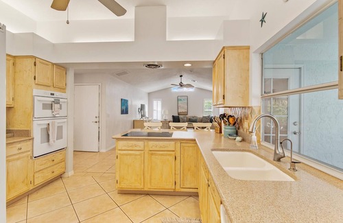 Marco Island House | Great Water View 4/2 Pool House With Tiki Bar On Marco Island