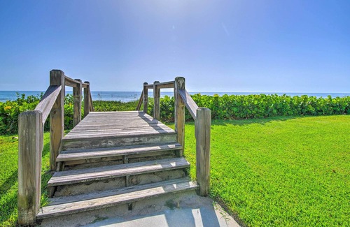 Indialantic By The Sea Condo | Ground Floor/Oceanfront Condo w/ Beach Access