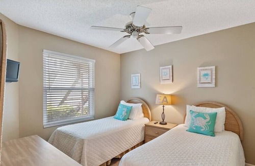 St. Petersburg Condo | Ground Floor Vista Verde West 5-133