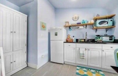 New Smyrna Beach House | Group Vacation in NSB - 16 people in One Location!