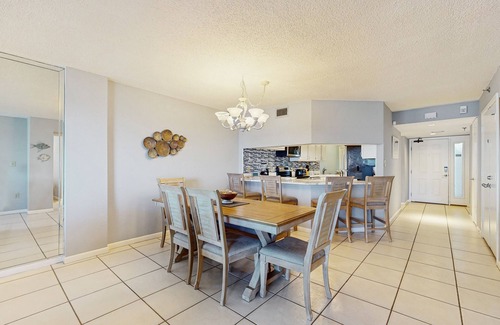 Holiday Isle Condo | Gulf and beachfront condo w/marvelous views, shared pool and hot tub