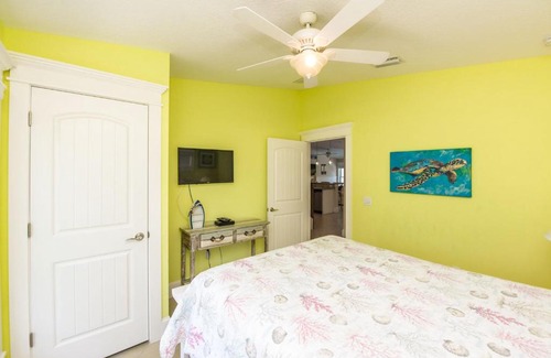 Holmes Beach House | Gulf Breeze by AMI Locals