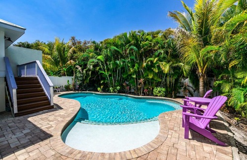 Holmes Beach House | Gulf Breeze by AMI Locals