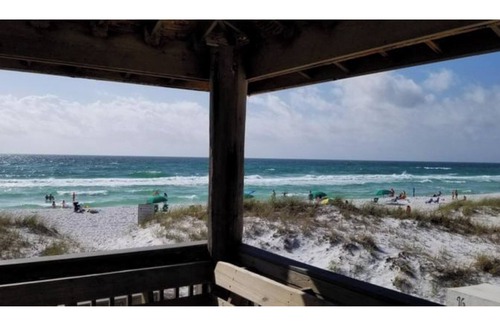 Miramar Beach House | Gulf Winds East Townhouse. 2 minute walk to private beach