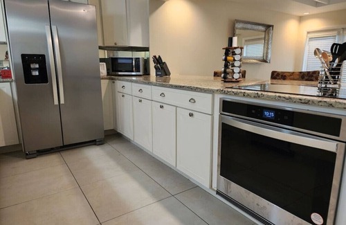 East Naples House | Gulfview House in Naples Bayshore Arts District