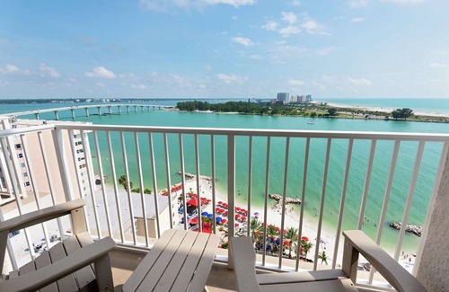 Clearwater Beach Hotel | Hampton Inn and Suites Clearwater Beach