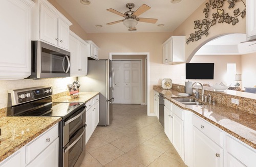 Englewood East House | -Heated Pool-Arcade/Games-Bar-Fenced Yard-BBQ-6 Mi to Beach-