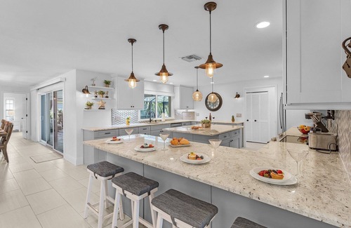 Eight Lakes House | Heated Pool, Gulf Access, Dock, Tiki Hut - The Lucky Pelican - Roelens