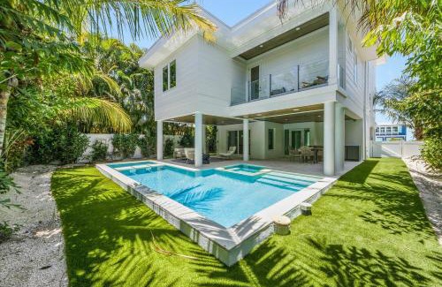 Anna Maria House | Hip Nautic