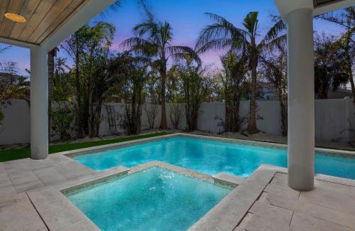 Anna Maria House | Hip Nautic