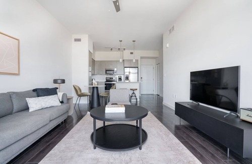 Poinciana Park Apartment | Hip Ponciana Park 1BR w/Gym, W/D & Pool, steps to WF, by Blueground