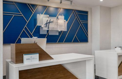 Juno Beach Hotel | Holiday Inn Express- North Palm Beach and IHG Hotel