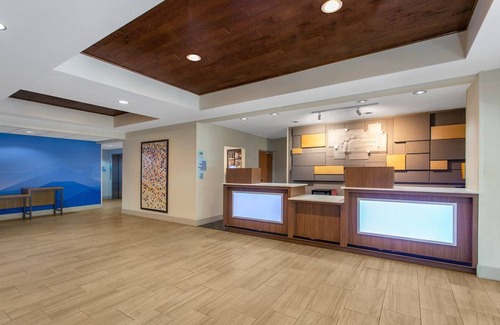 Silver Springs Hotel | Holiday Inn Express Hotel & Suites Silver Springs - Ocala, an IHG Hotel