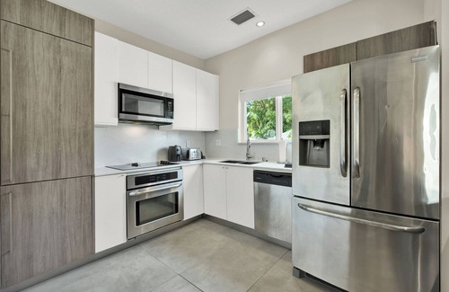 The Roads House | Home LifeStyle MiaminDowntown and Miami Beach