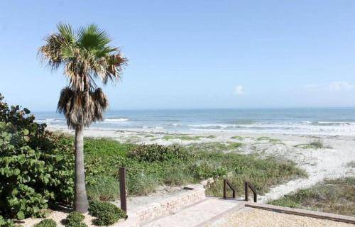 Crescent Beach House | House ∙ 2 bedrooms ∙ 6 guests