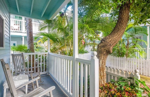 Bahama Village House | House ∙ 2 bedrooms ∙ 6 guests