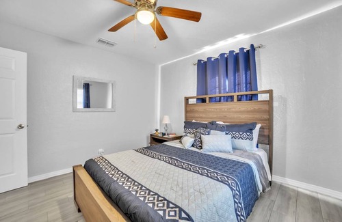 Plant City House | House ∙ 2 bedrooms ∙ 4 guests