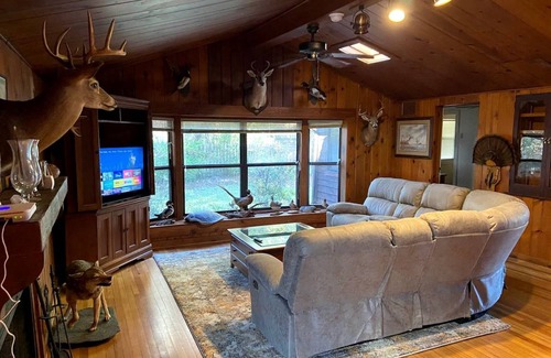 Spring Hill House | House ∙ 3 bedrooms ∙ 10 guests