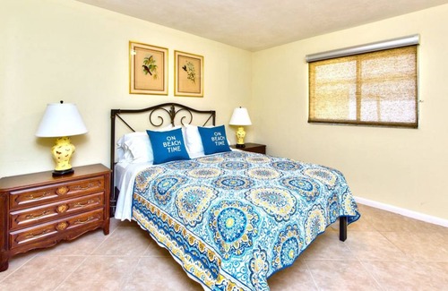 Naples Park House | House ∙ 3 bedrooms ∙ 6 guests