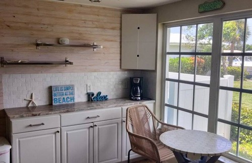 Englewood House | House ∙ 3 bedrooms ∙ 6 guests