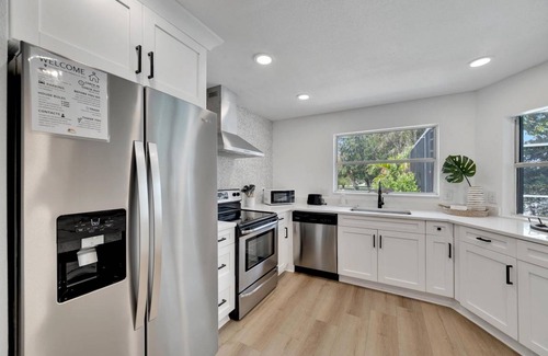 Seminole House | House ∙ 4 bedrooms ∙ 14 guests