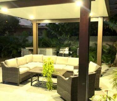 Flagami House | House ∙ 4 bedrooms ∙ 10 guests