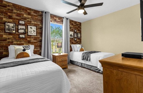 Regal Palms House | House ∙ 4 bedrooms ∙ 8 guests