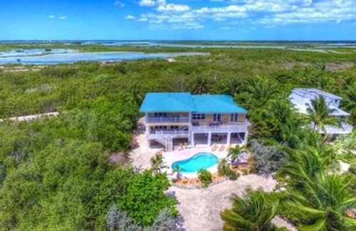 Summerland Key House | House ∙ 7 bedrooms ∙ 12 guests