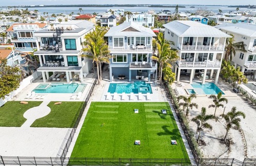 Bradenton Beach House | House ∙ 8 bedrooms ∙ 16 guests